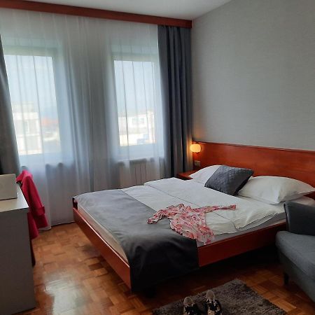 Rooms Vodisek - Depandansa Hotela Capris Capodistria Boutique Esterno foto